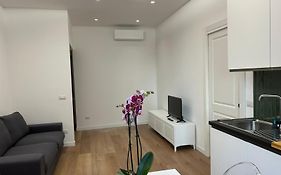 Simon'S House